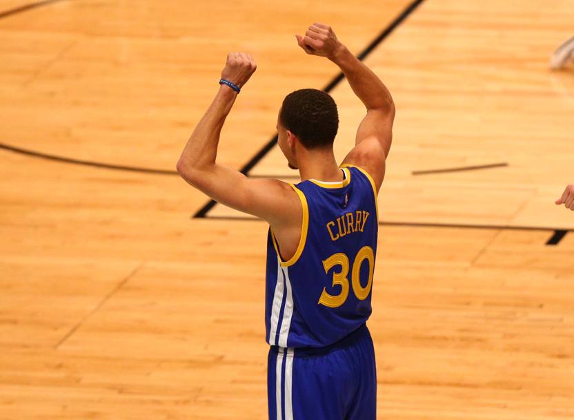 Curry ha chiuso con un giro finale da record. Reuters